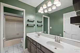 657 Old Westbury Rd, Crystal Lake, IL 60012 - Photo 31