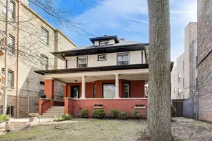 7015 N Sheridan Rd, Chicago, IL 60626 - Photo 1