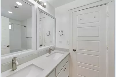 7015 N Sheridan Road, Chicago, IL 60626 - Photo 19