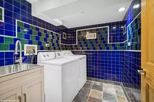 5654 N Manor Ln, Norwood Park, IL 60631 - Photo 17