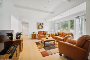 5654 N Manor Ln, Norwood Park, IL 60631 - Photo 5