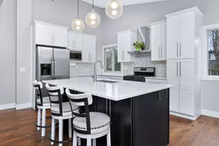 1919 Coach Dr, Naperville, IL 60565 - Photo 7