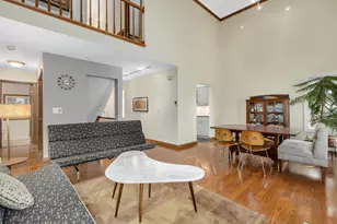 412 Lawrence Ave, Glen Ellyn, IL 60137 - Photo 3