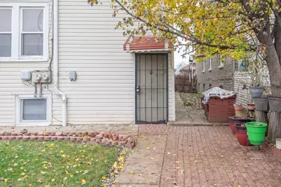 2100 S 50th Avenue, Cicero, IL 60804 - Photo 9