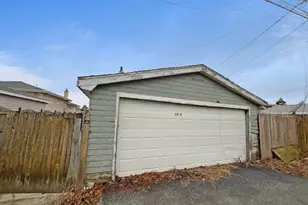 2024 Union St, Blue Island, IL 60406 - Photo 5