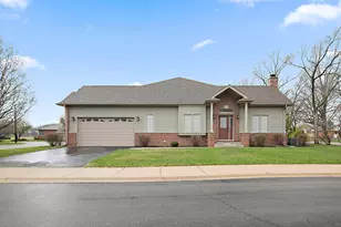 738 River Pl Dr, Bourbonnais, IL 60914 - Photo 1