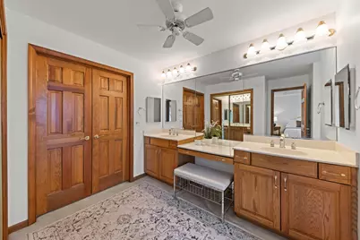 302 Roscommon Court, Glen Ellyn, IL 60137 - Photo 21