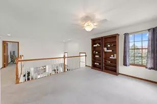 302 Roscommon Ct, Glen Ellyn, IL 60137 - Photo 15