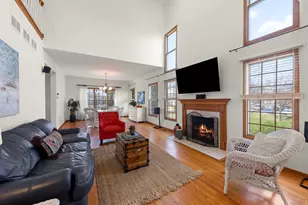 302 Roscommon Ct, Glen Ellyn, IL 60137 - Photo 5