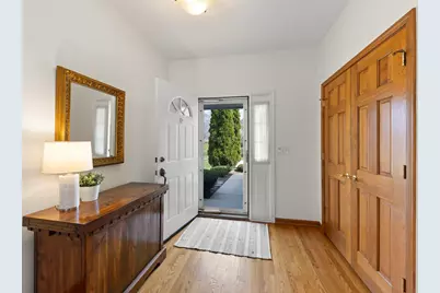 302 Roscommon Court, Glen Ellyn, IL 60137 - Photo 3