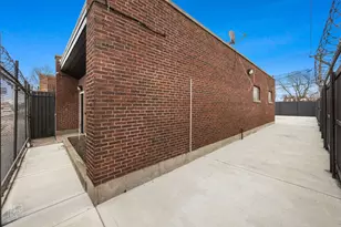 3327 W Columbus Ave, Chicago, IL 60652 - Photo 7