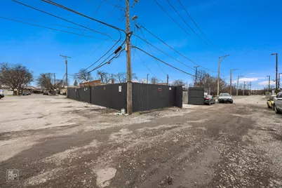 3327 W Columbus Avenue, Chicago, IL 60652 - Photo 23