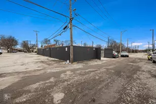 3327 W Columbus Ave, Chicago, IL 60652 - Photo 23