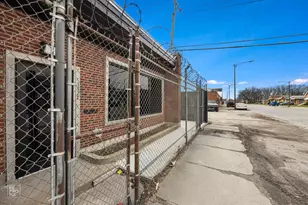 3327 W Columbus Ave, Chicago, IL 60652 - Photo 3