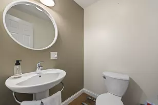 735 W 8th St, Hinsdale, IL 60521 - Photo 37