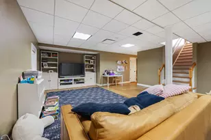 735 W 8th St, Hinsdale, IL 60521 - Photo 33