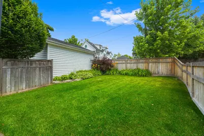 735 W 8th Street, Hinsdale, IL 60521 - Photo 41