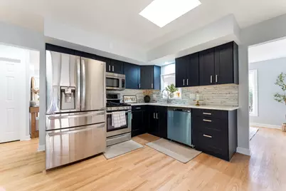 2205 Country Knoll Lane, Elgin, IL 60123 - Photo 5