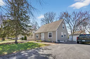 2634 Silver Creek Dr, Franklin Park, IL 60131 - Photo 1