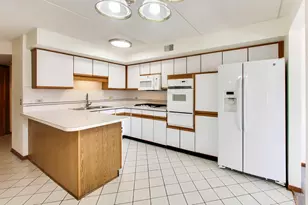 6980 W Touhy Ave, Niles, IL 60714 - Photo 13