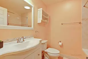 [Address not provided], Buffalo Grove, IL 60089 - Photo 17