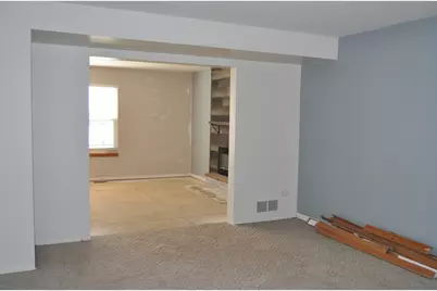 900 Shorewood Drive, Shorewood, IL 60404 - Photo 7