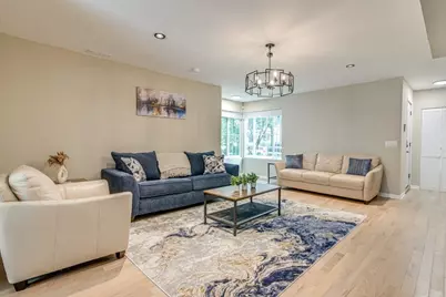 [Address not provided], Chicago, IL 60649 - Photo 3