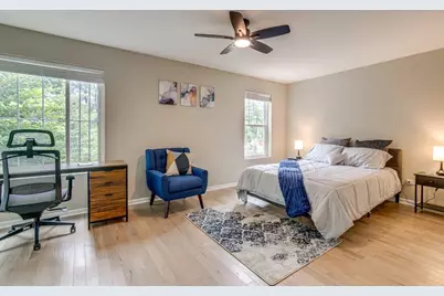 [Address not provided], Chicago, IL 60649 - Photo 9