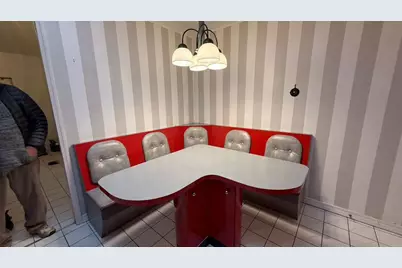 5714 Crain Street, Morton Grove, IL 60053 - Photo 5