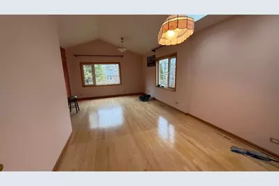 5714 Crain Street, Morton Grove, IL 60053 - Photo 7