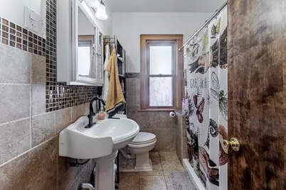 7533 N Ridge Boulevard, Chicago, IL 60645 - Photo 13