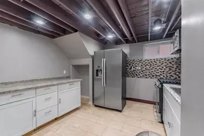 7533 N Ridge Boulevard, Chicago, IL 60645 - Photo 25