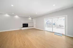 99 Essex Rd, Elk Grove Village, IL 60007 - Photo 13