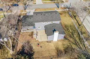 99 Essex Rd, Elk Grove Village, IL 60007 - Photo 39