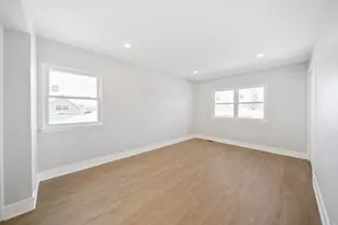 99 Essex Rd, Elk Grove Village, IL 60007 - Photo 25