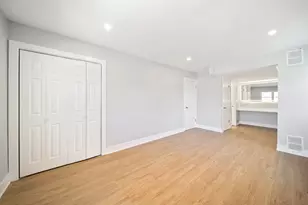 99 Essex Rd, Elk Grove Village, IL 60007 - Photo 29