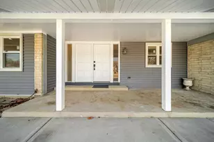 99 Essex Rd, Elk Grove Village, IL 60007 - Photo 7