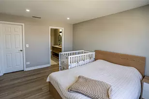 383 Woodview Cir, Elgin, IL 60120 - Photo 11