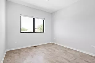 6605 North Ave, Oak Park, IL 60302 - Photo 13