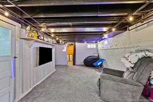 334 W School Street W, Villa Park, IL 60181 - Photo 17