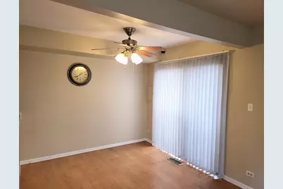 216 Ivy Court, Streamwood, IL 60107 - Photo 5