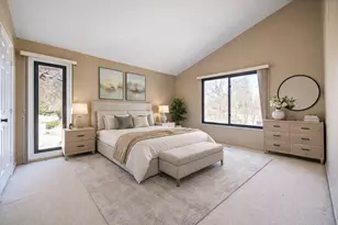 97 W Thornhill Ln, Lake Barrington, IL 60010 - Photo 13