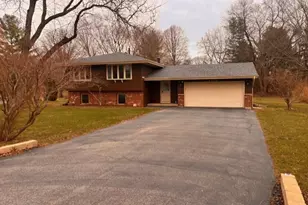 1213 Jill Peak Dr, Sleepy Hollow, IL 60118 - Photo 1