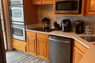 1213 Jill Peak Dr, Sleepy Hollow, IL 60118 - Photo 5