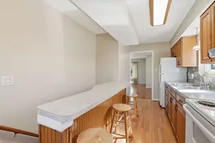 1S300 Stratford Ln, Villa Park, IL 60181 - Photo 9