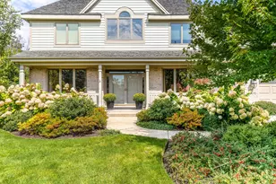 31470 N Reigate Ln, Libertyville, IL 60048 - Photo 3