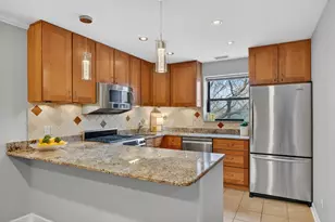 110 S Evergreen Ave, Arlington Heights, IL 60005 - Photo 7