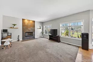 6119 Sands Rd, Crystal Lake, IL 60014 - Photo 13