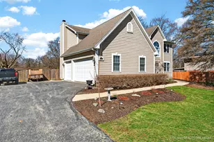 6119 Sands Rd, Crystal Lake, IL 60014 - Photo 1