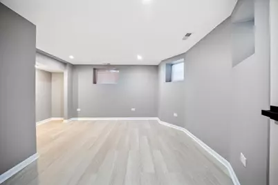 553 N Leamington Avenue, Chicago, IL 60644 - Photo 19